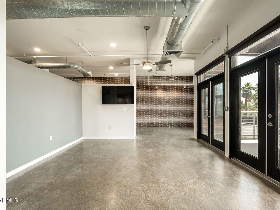 1st image of 914 E OSBORN Road #202