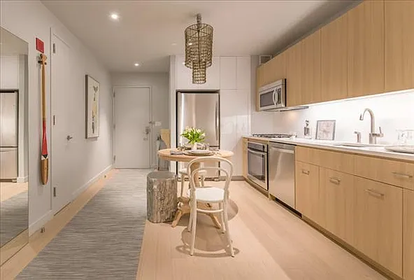 Rented by Equity Residential | media 31