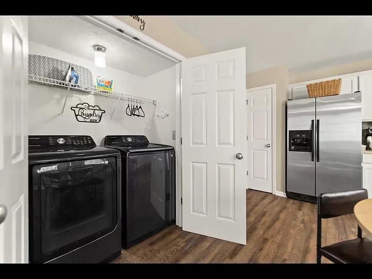 1409 Pleasant Ridge Dr — Photo 20