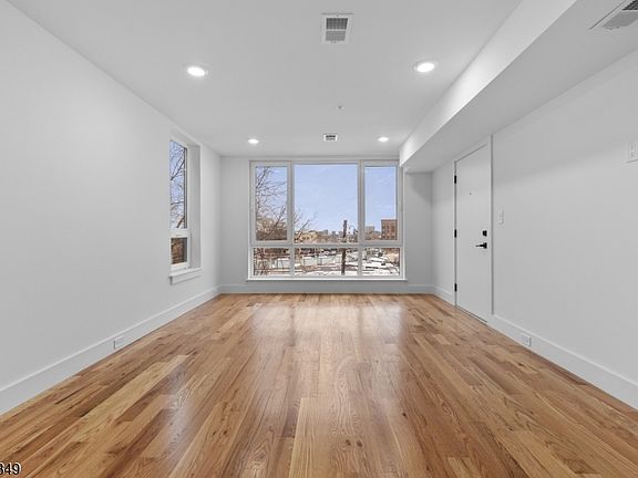 5th image of 37 S 7th St #2