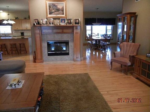 Double sided fireplace