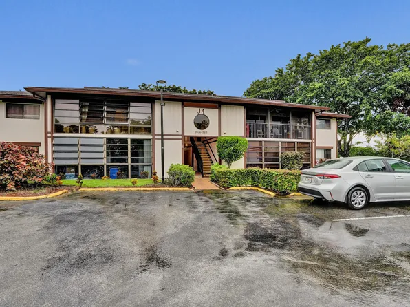 9414 S BELFORT Circle #215, Tamarac, FL 33321