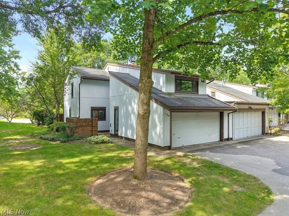 740 Spafford Oval #1101, Northfield, OH 44067