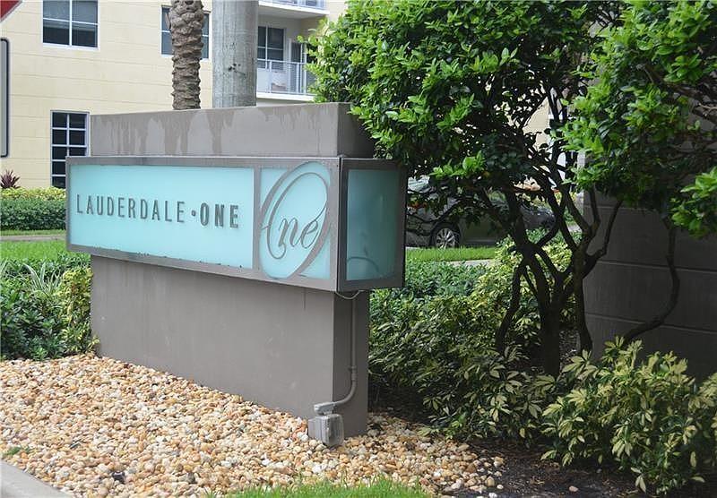 1st image of 2421 NE 65th St APT 310
