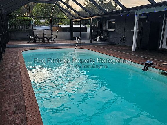 3rd image of 1473 Xavier Ave