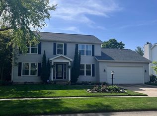 2807 Woodridge Rd, Champaign, IL 61822