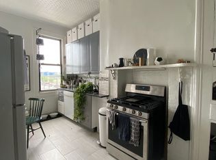 415 Van Brunt St APT 3, Brooklyn, NY 11231