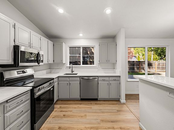 4th image of 7102 85th Ave NW