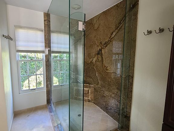4th image of 2642 Westminster Pl