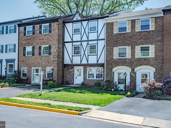 14843 Leicester Ct, Centreville, VA 20120