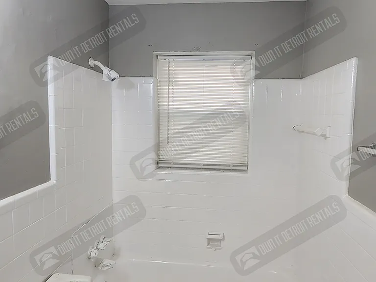 3666 Devonshire Rd — Photo 25