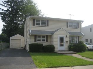 24 Long Hill Dr, Clifton, NJ