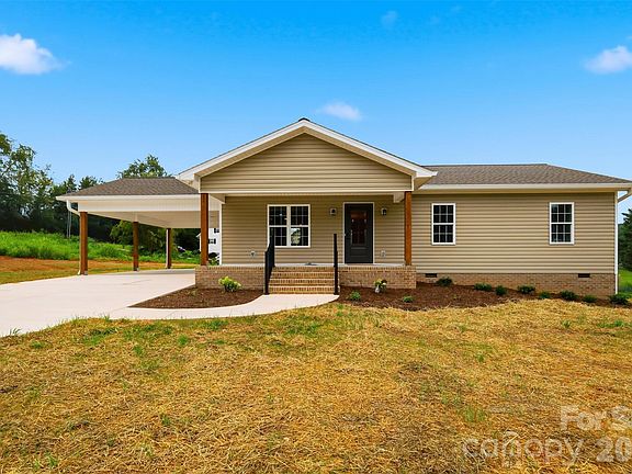 4th image of 155 Haven Cir