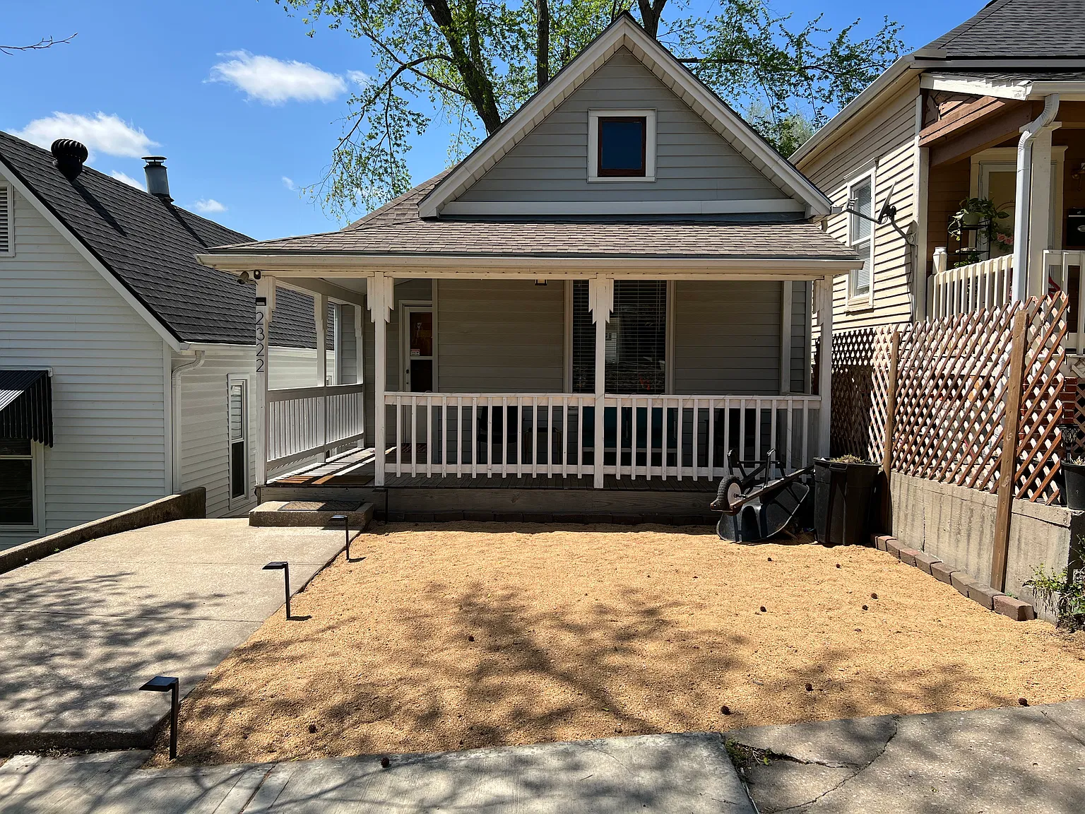 2322 Holly St — Photo 1