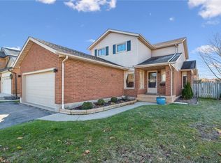 3 Alona Ave, Cambridge, ON N3C 3Y5