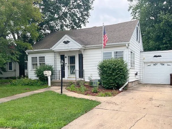 512 S 2nd St, Rochelle, IL 61068