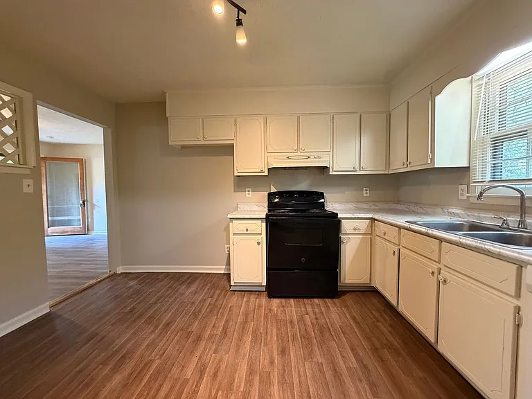 24 Woodberry Dr SE — Photo 8