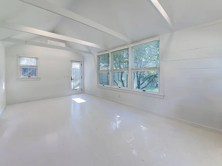 115 Gerard Dr — Photo 14