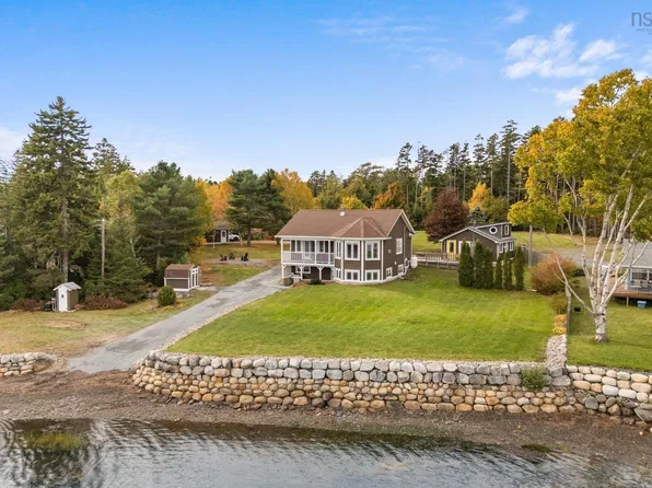 119 Indian Path Rd, Lunenburg, NS B0J 2C0