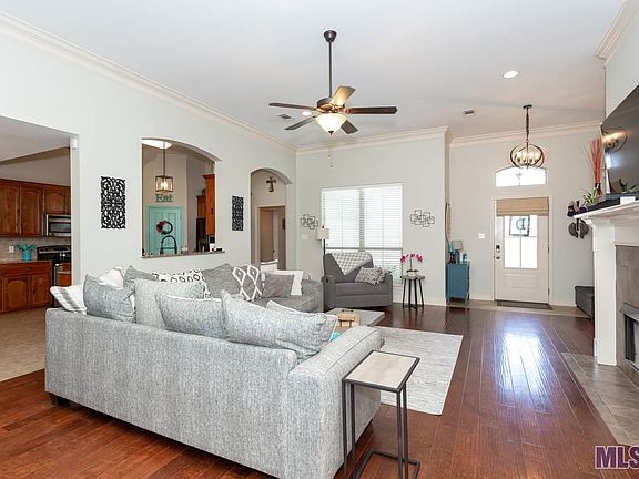 3rd image of 41441 Creekstone Ave
