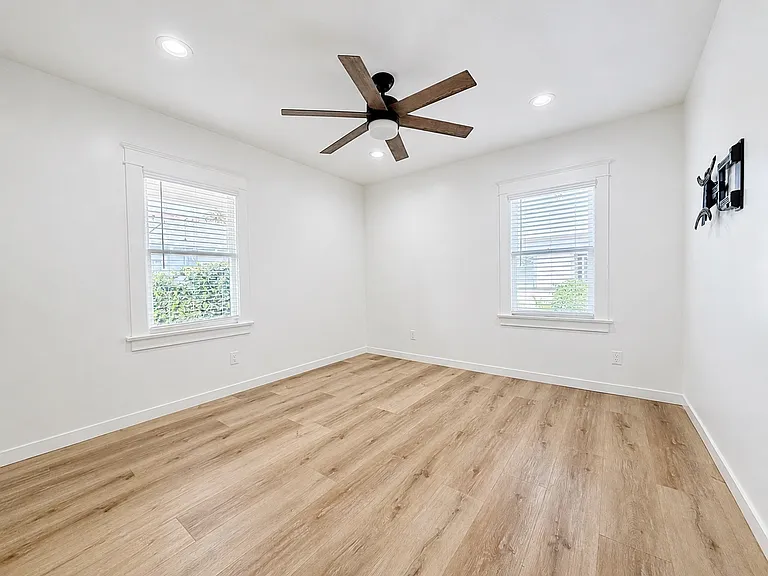506 Saint Louis Ave #506 — Photo 14