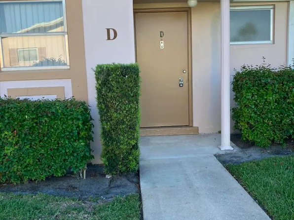 2556 Dudley Dr E, West Palm Beach, FL