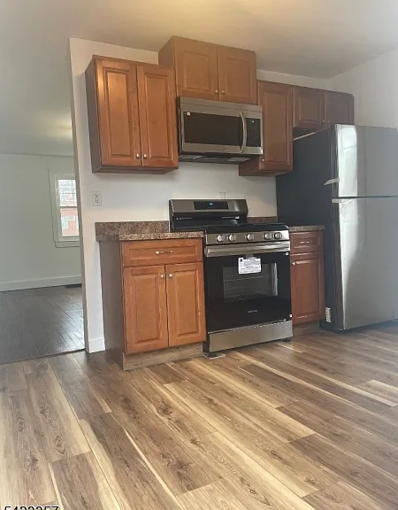 1461 Morris Ave #1L — Photo 3