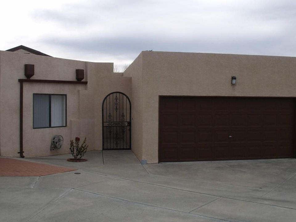 1st image of 1105 Calle Del Valle