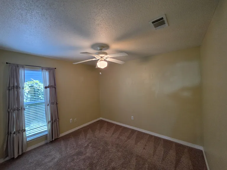 148 Meadowbrook Ct — Photo 24