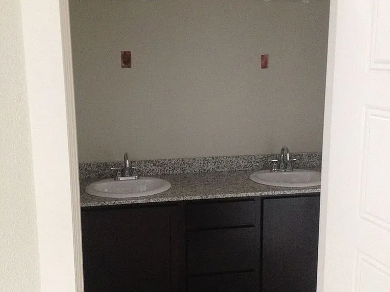 2748 & 2750 W Wildwood Dr — Photo 18