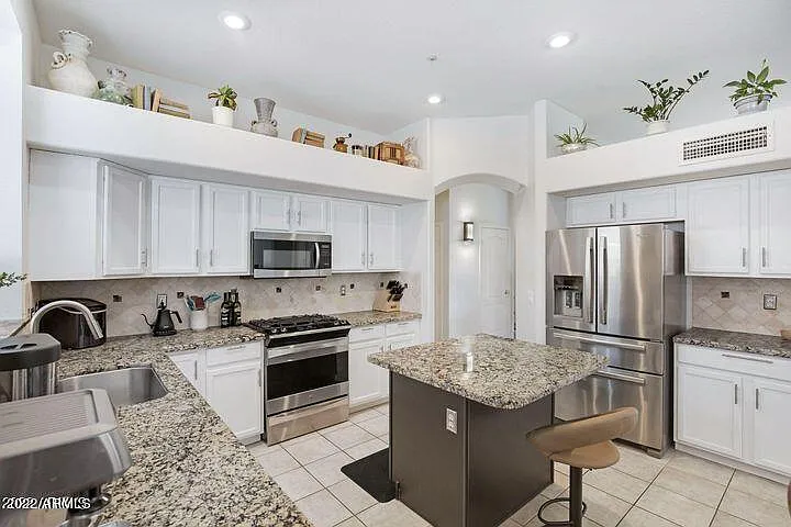 7314 E Gallego Ln — Photo 2
