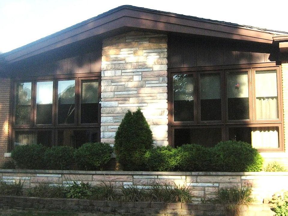 1st image of 1637 N Newcastle Ave