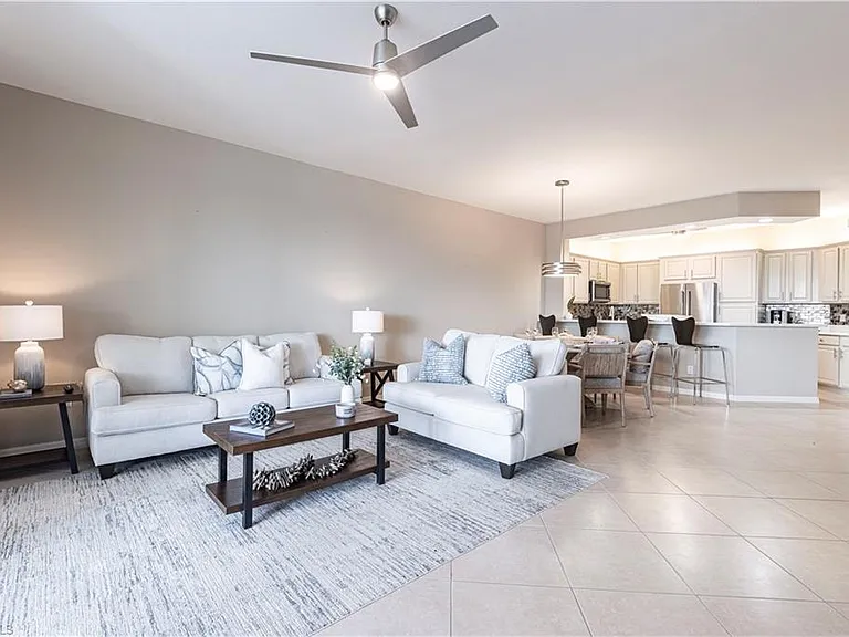 410 Flagship Dr #302 — Photo 4