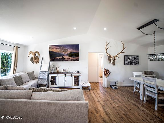 4th image of 5875 Brooke Dr