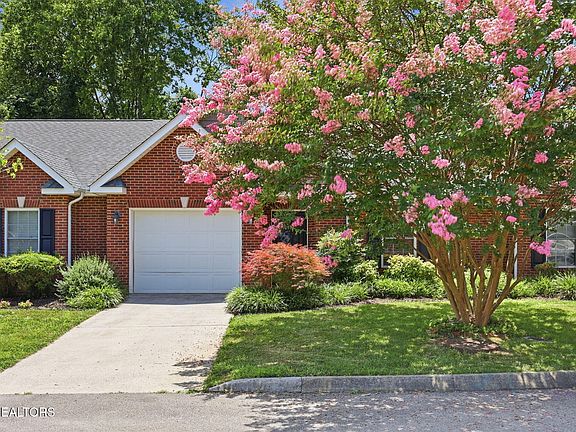 2nd image of 1004 Jadestone Way