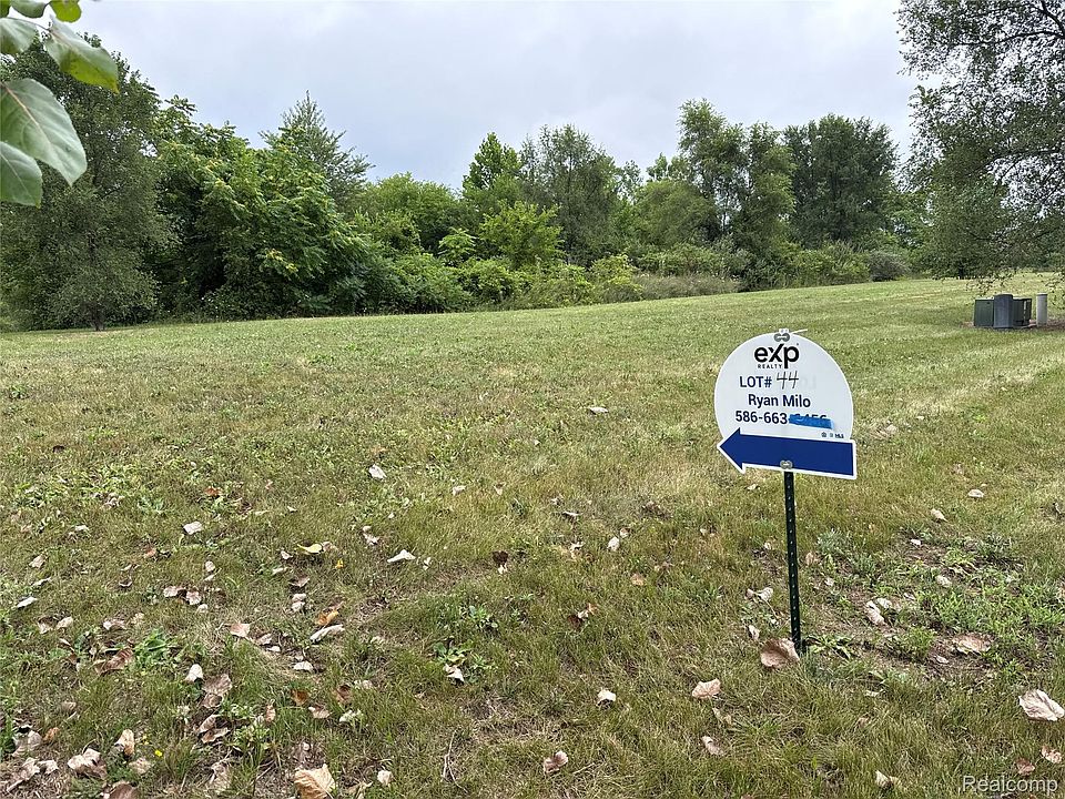 2nd image of 10185 Sherman Cir