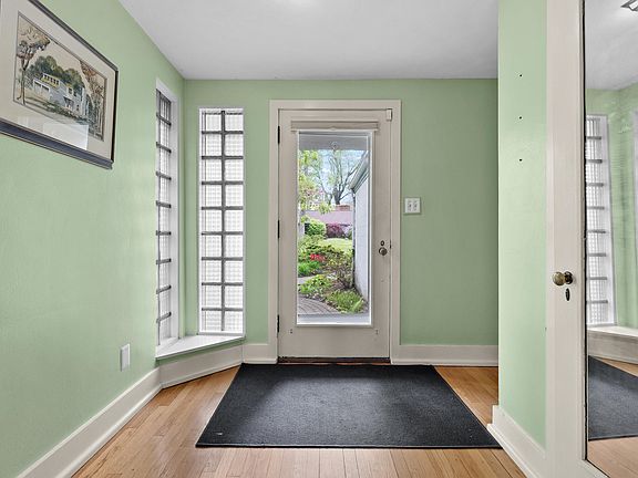 5th image of 120 Shadywood Ln