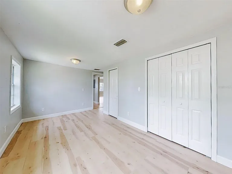 1103 Washington St — Photo 18