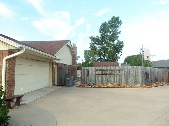 3rd image of 6016 NW Williams Ave