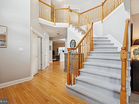 4th image of 2 Matthew Ct