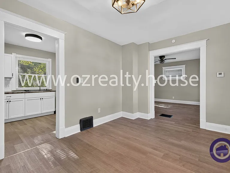 2322 Upton Ave — Photo 7