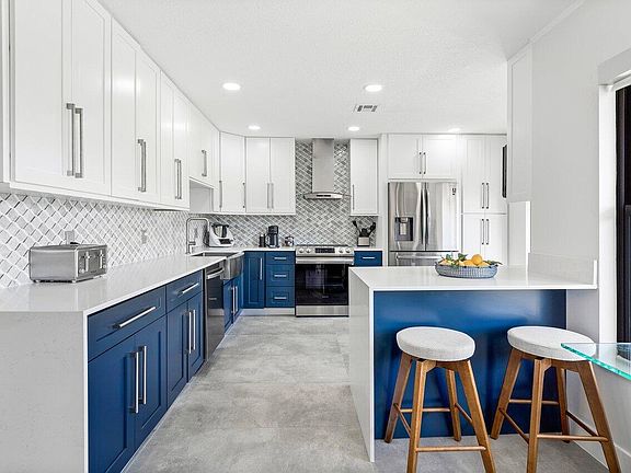 3rd image of 10173 Quail Covey Road #Hibiscus N