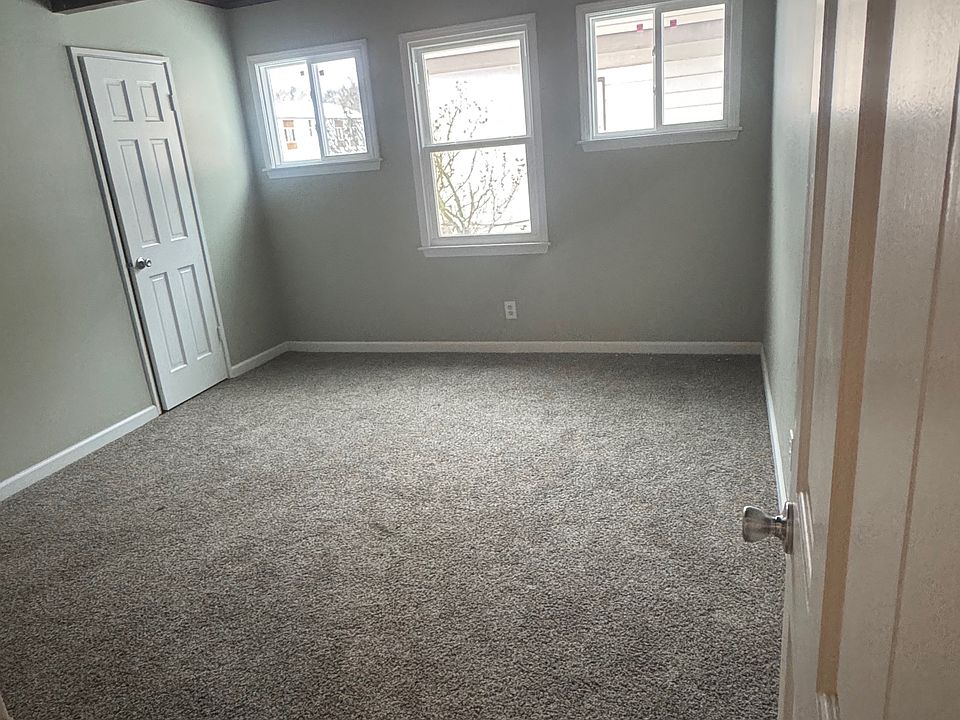 2nd image of 3016 23rd St