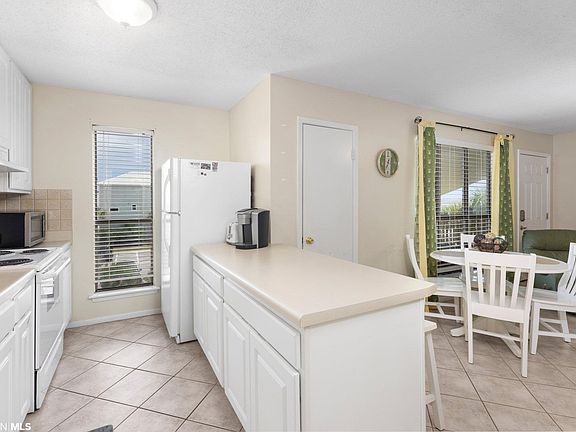 4th image of 1500 W Beach Blvd #122