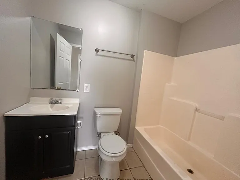28 Bentley Brooke Ln — Photo 11