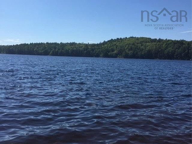 1st image of 8A Duck Pond Rd