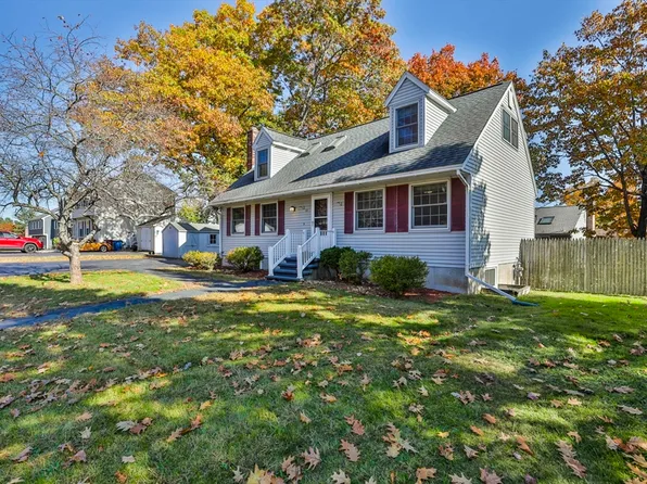 13 Birchmont St, Tyngsboro, MA 01879