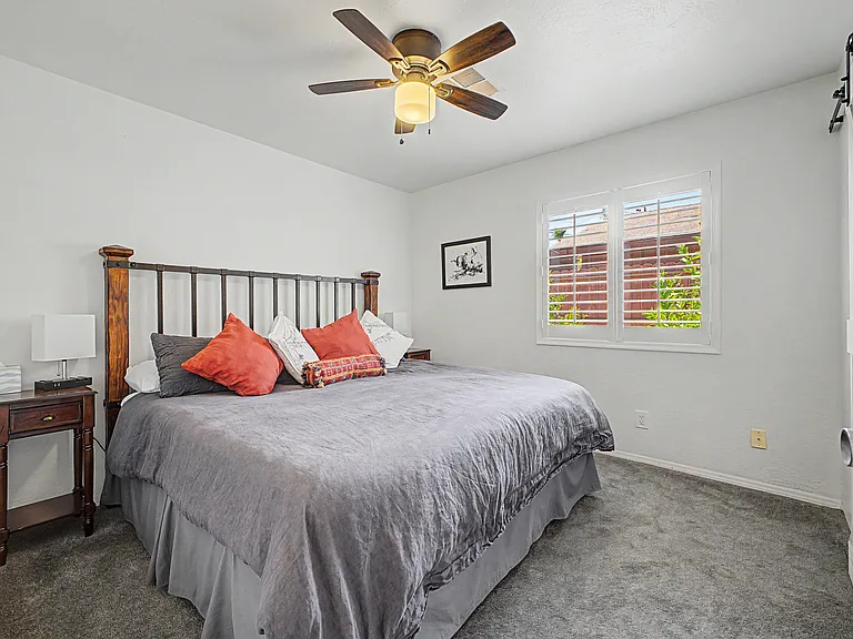 1221 E Mescal St — Photo 9