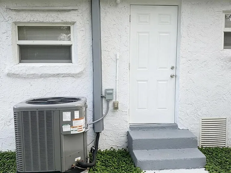 1527 NW 63rd St — Photo 21