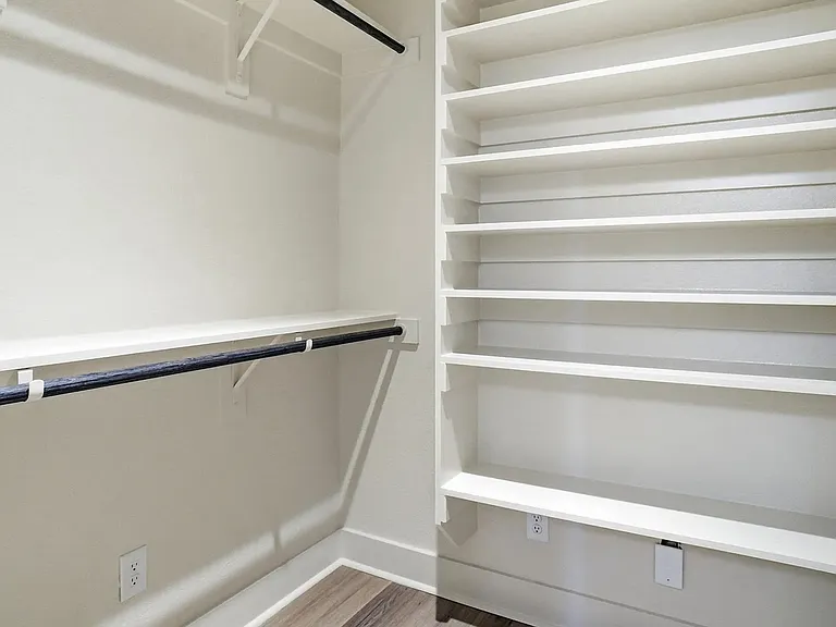 307 Railroad Ave — Photo 23